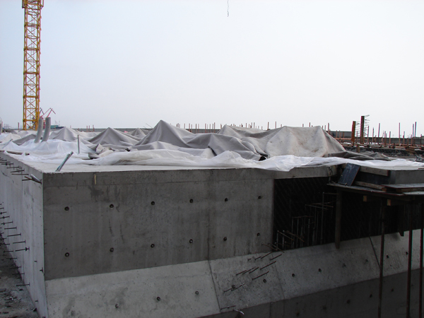 江蘇南通電廠循環水取水工程沉井+8.20m層接高及頂板混凝土澆筑完成